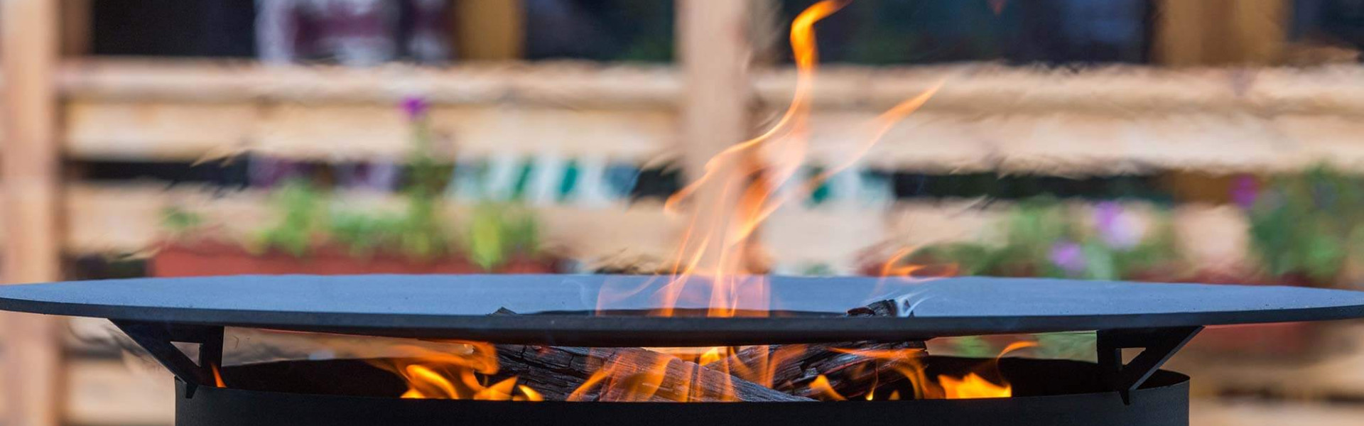 Досконалий стіл-жарівня UNO для дачі