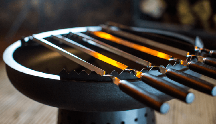 Откройте дачный сезон с грилем на дровах 